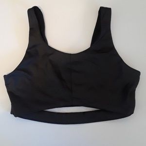 NWOT VS BLACK SPORTS BRA